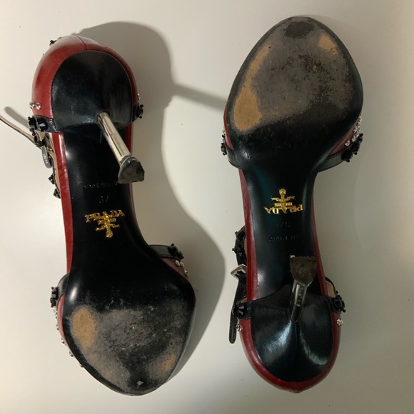 PRADA t strapped sandal with 2.5” heels - Picture 6 of 7